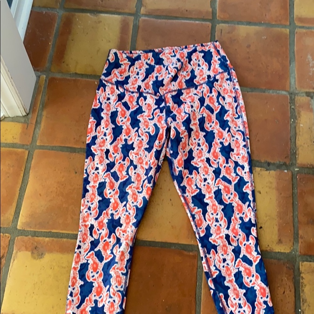 Crown and ivy lobster leggings